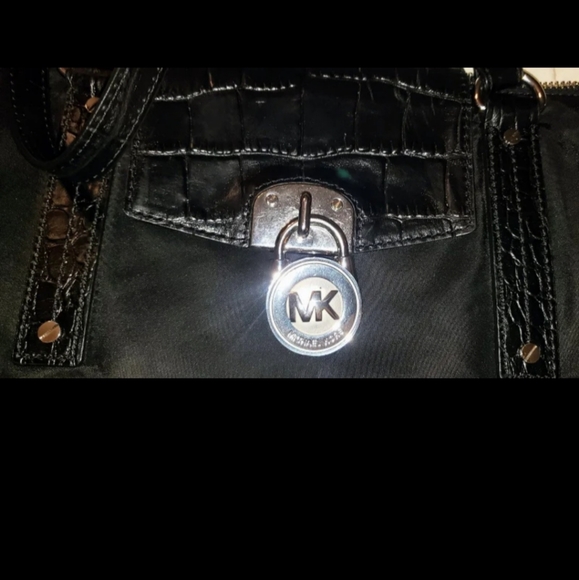 👜 Michael Kors Purse Black Hamilton Croc Embossed Silver Logo Lock Chain 👜 - Picture 8 of 12